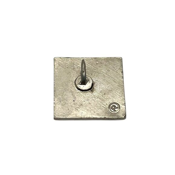 Vintage Apple IIc Rainbow Logo Red Square Enamel Tie Tack Lapel Pin - Picture 3 of 3